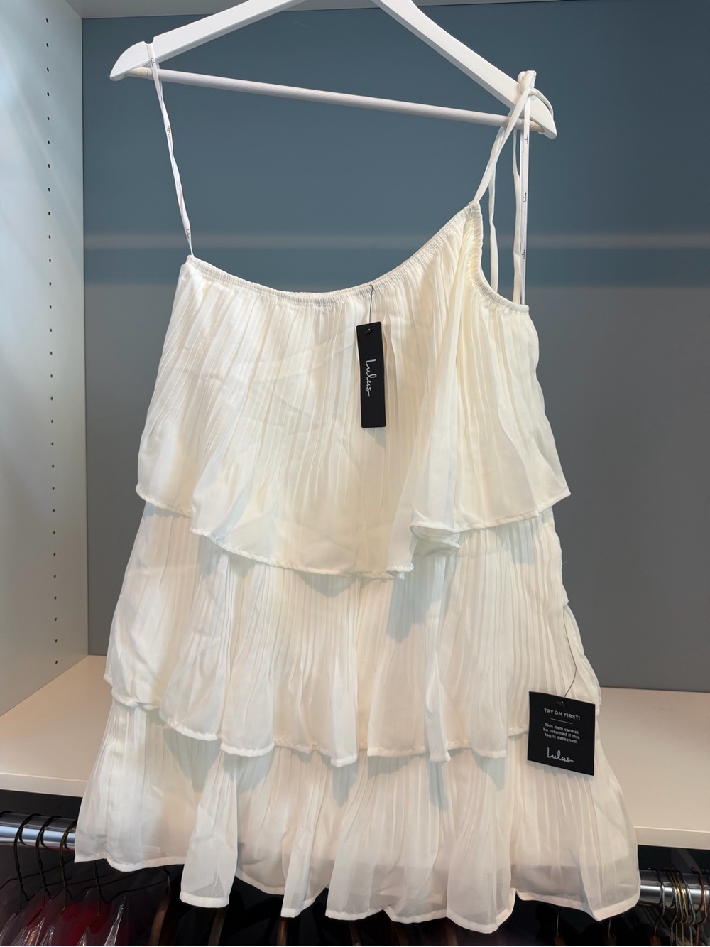 NWT Lulus White Tiered Ruffle Mini Dress. Sz large. Gorgeous! Brand new !